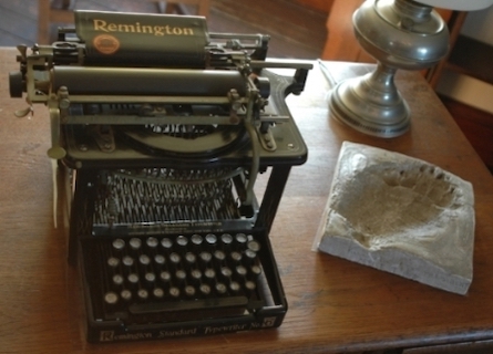 TR's Antique Remington Typewriter